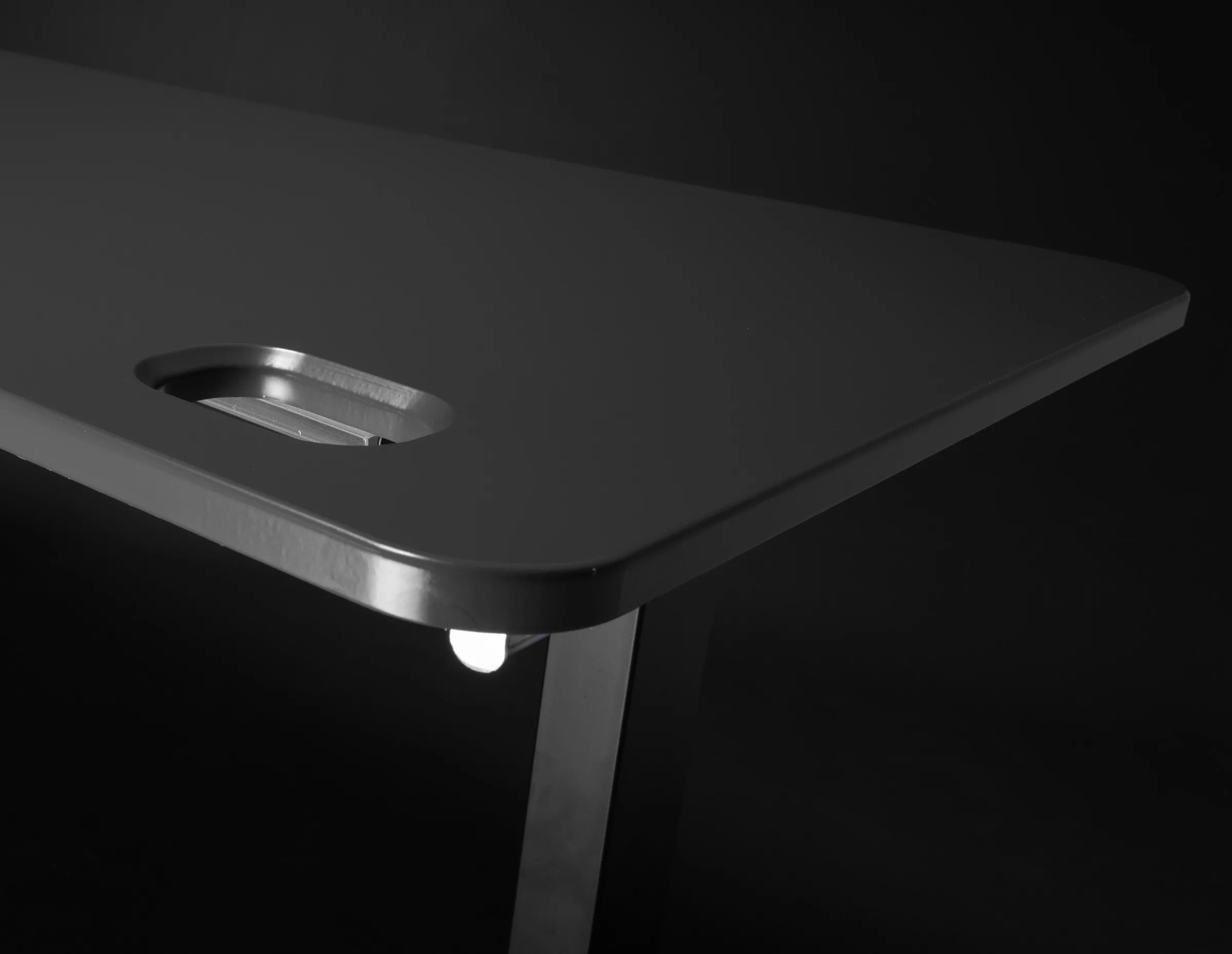 Cobalt oyuncu masası Cobalt oyuncu masası