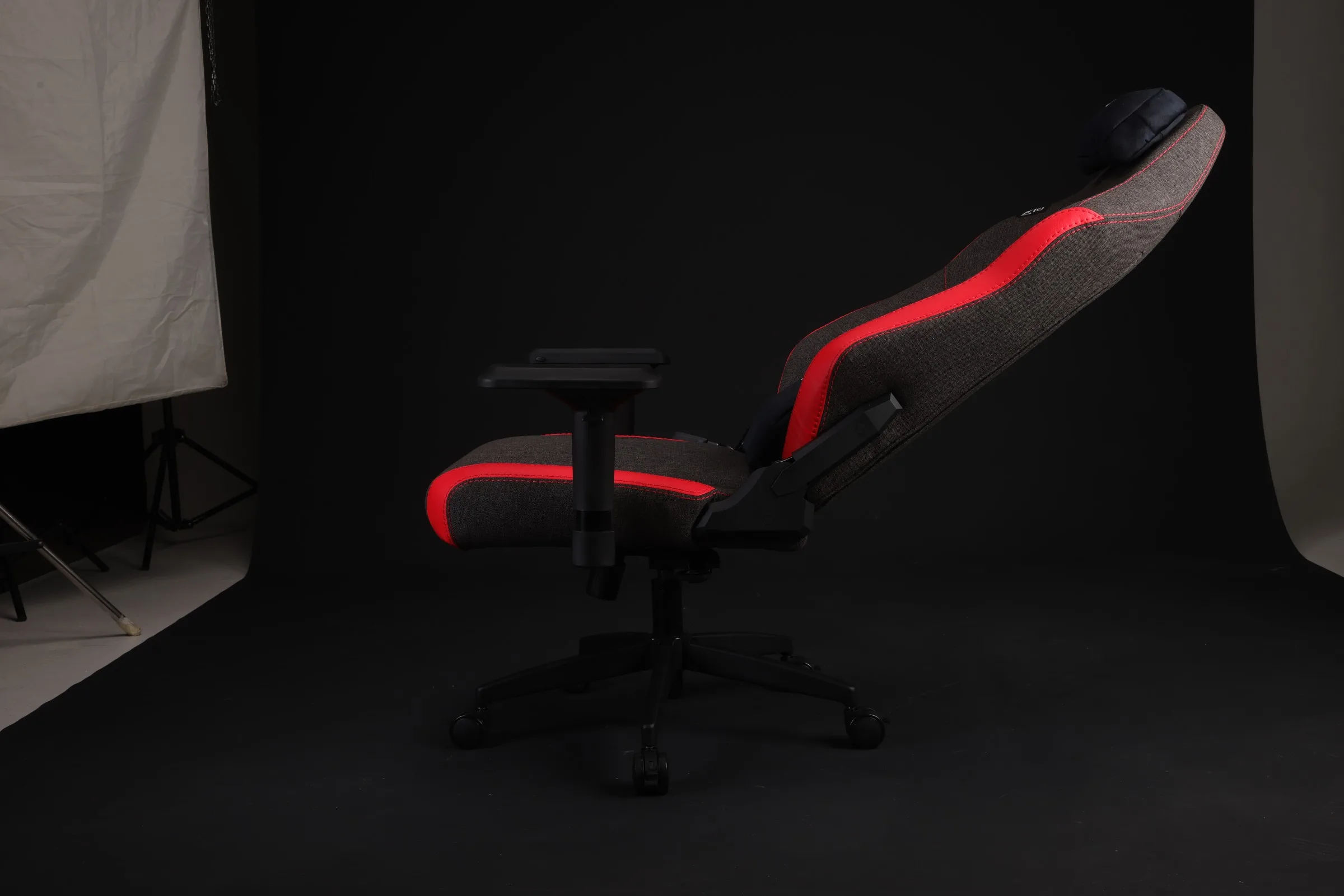 Valor hybrid jet black kırmızı Valor hybrid jet black kırmızı