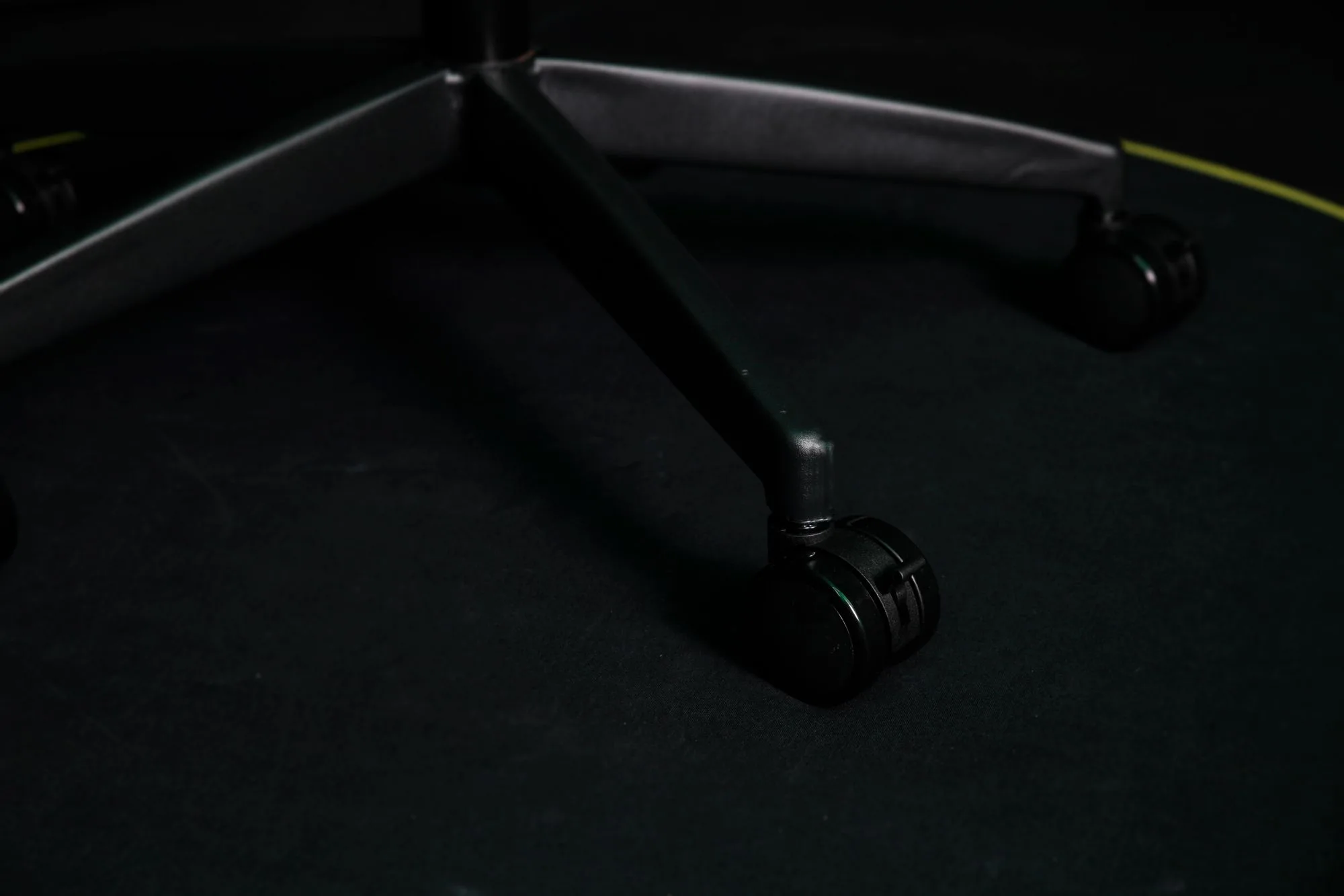 Kilitli tekerlek ( 5 adet ) Kilitli tekerlek ( 5 adet )